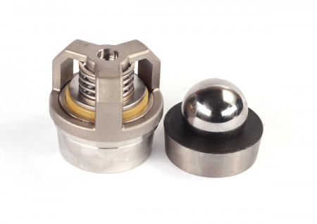 Which valve is better to use in a bentonite pump: disc or ball?